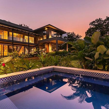 Stayvista At The Charcoal Villa Luxury Collection Алибаг Екстериор снимка