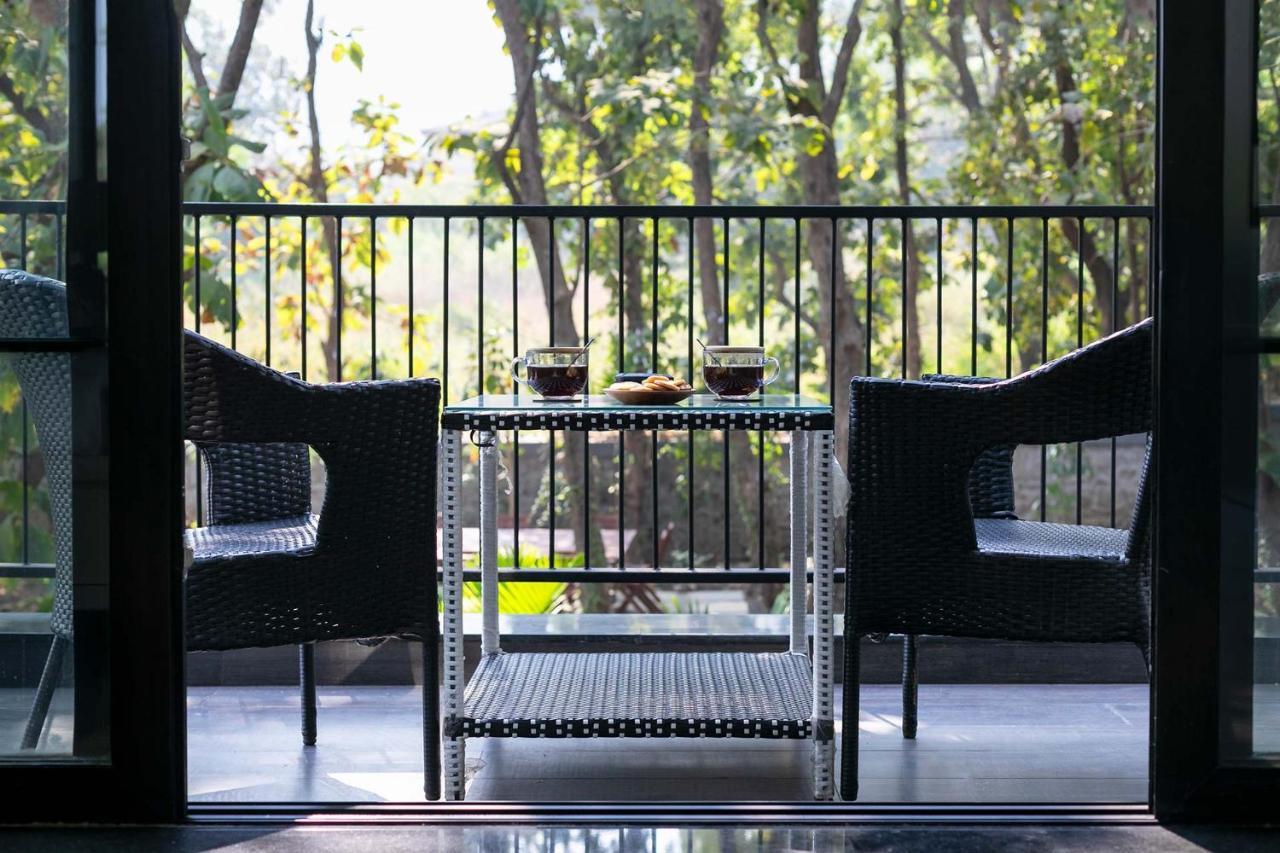 Stayvista At The Charcoal Villa Luxury Collection Алибаг Екстериор снимка