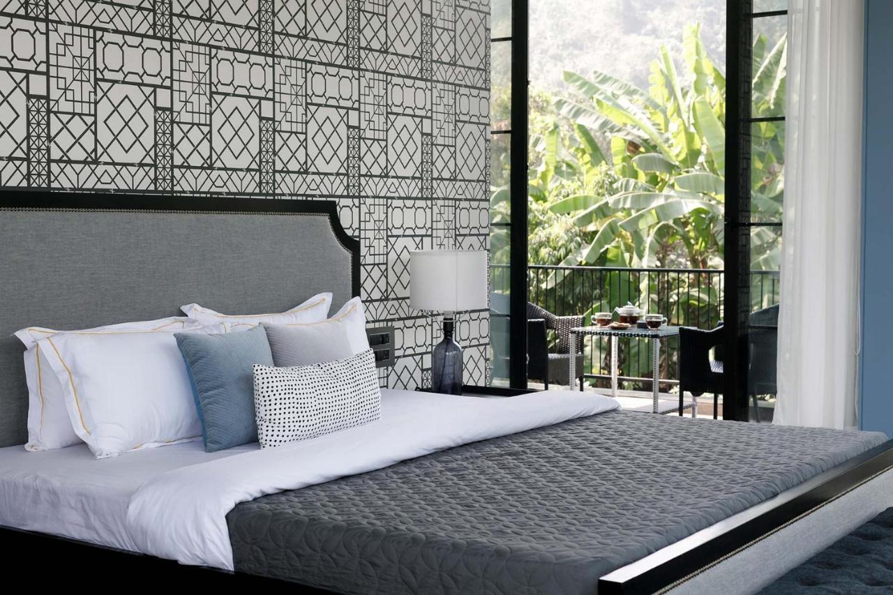 Stayvista At The Charcoal Villa Luxury Collection Алибаг Екстериор снимка