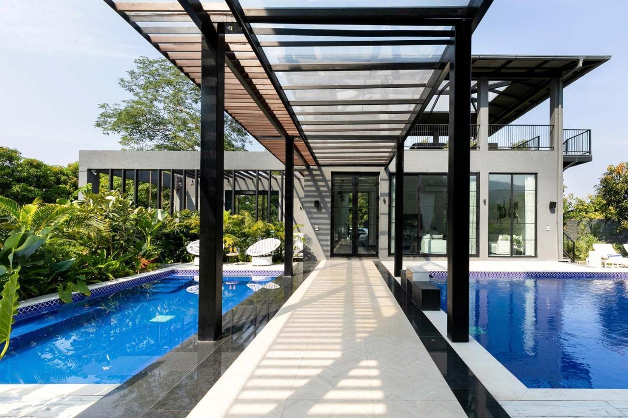 Stayvista At The Charcoal Villa Luxury Collection Алибаг Екстериор снимка