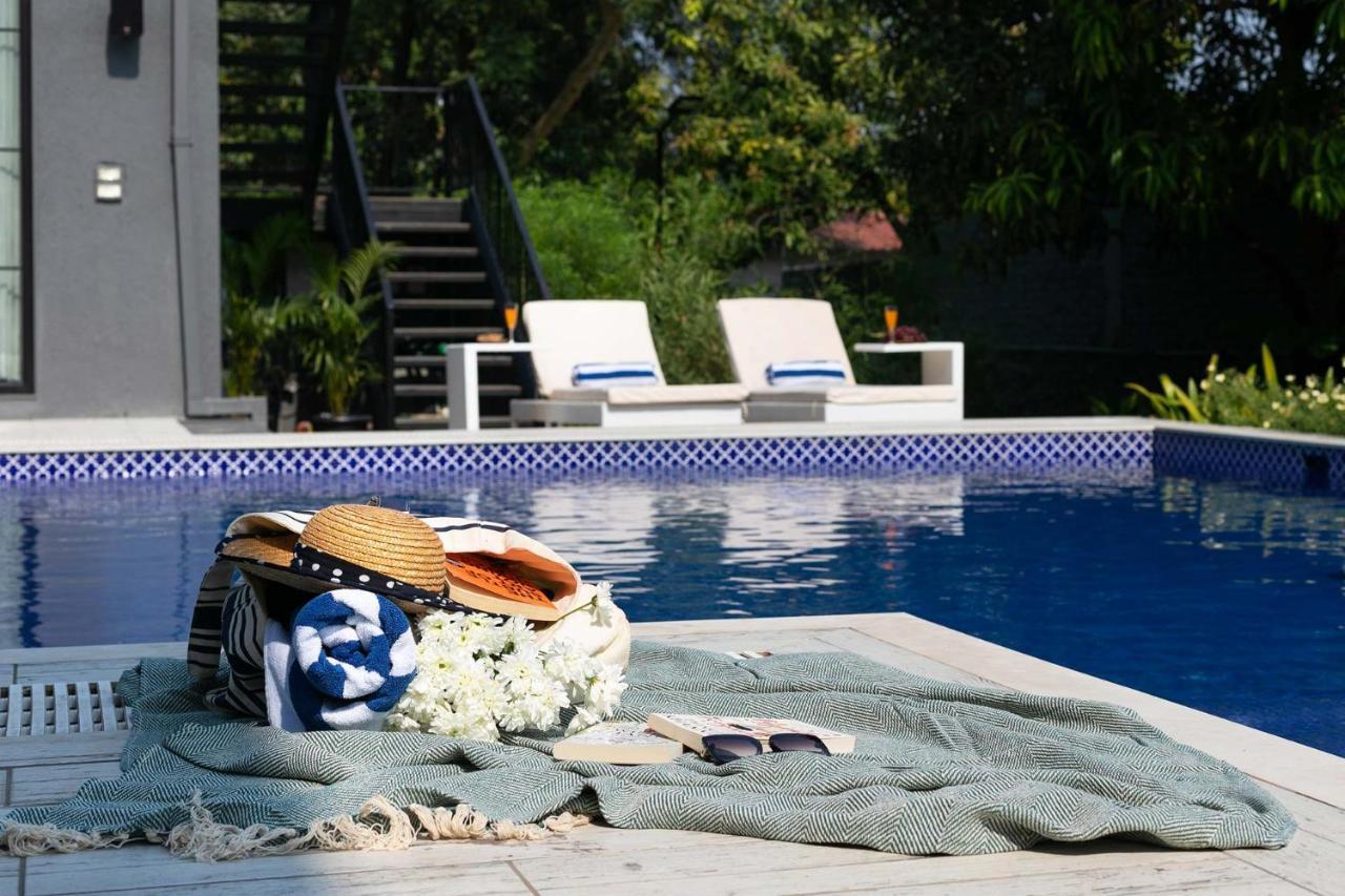 Stayvista At The Charcoal Villa Luxury Collection Алибаг Екстериор снимка