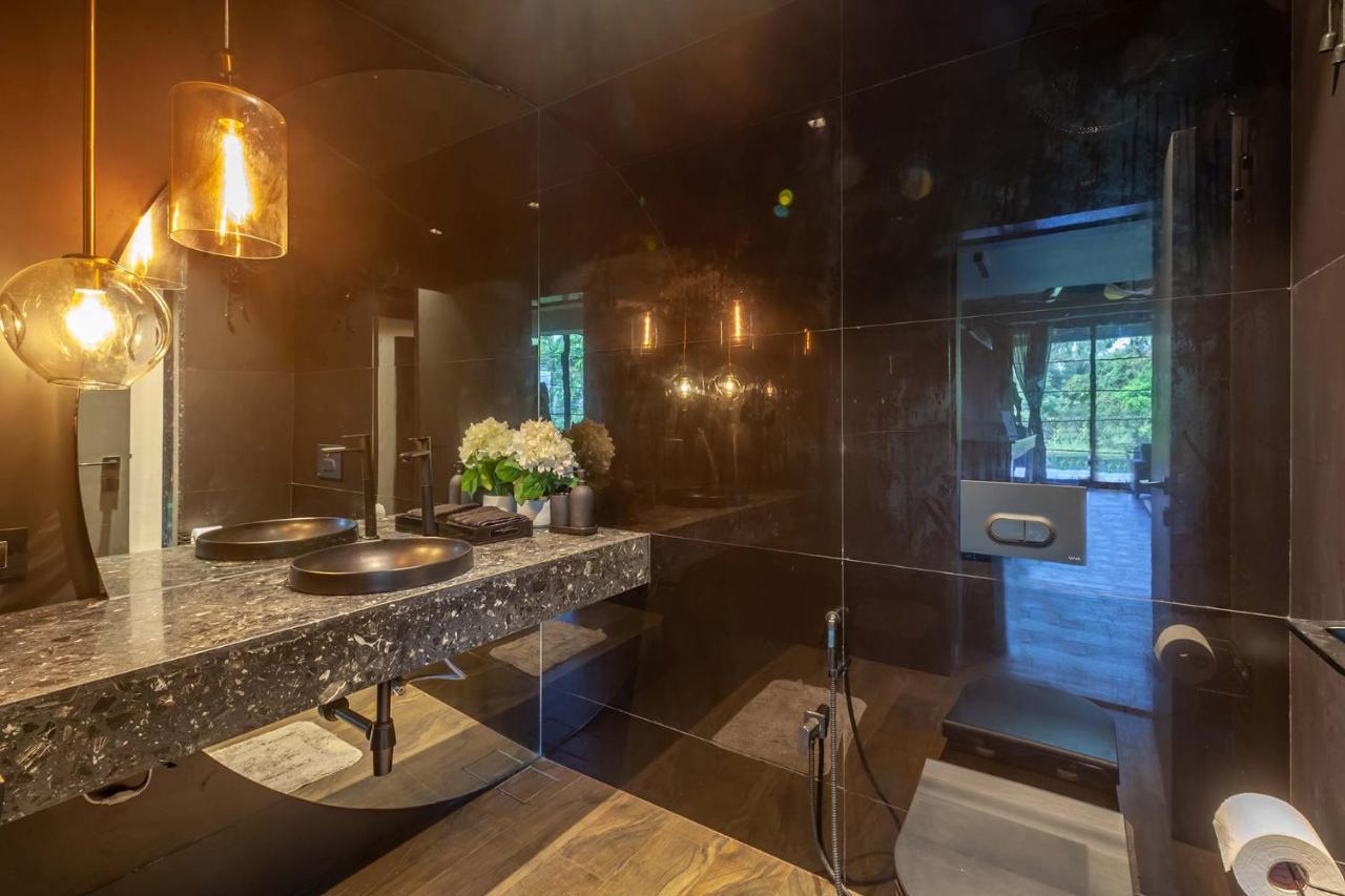 Stayvista At The Charcoal Villa Luxury Collection Алибаг Екстериор снимка